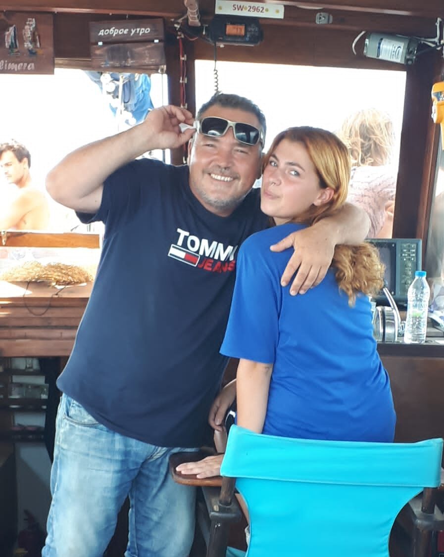 Captain Giannis and Katerina from Amvrakikos Cruises